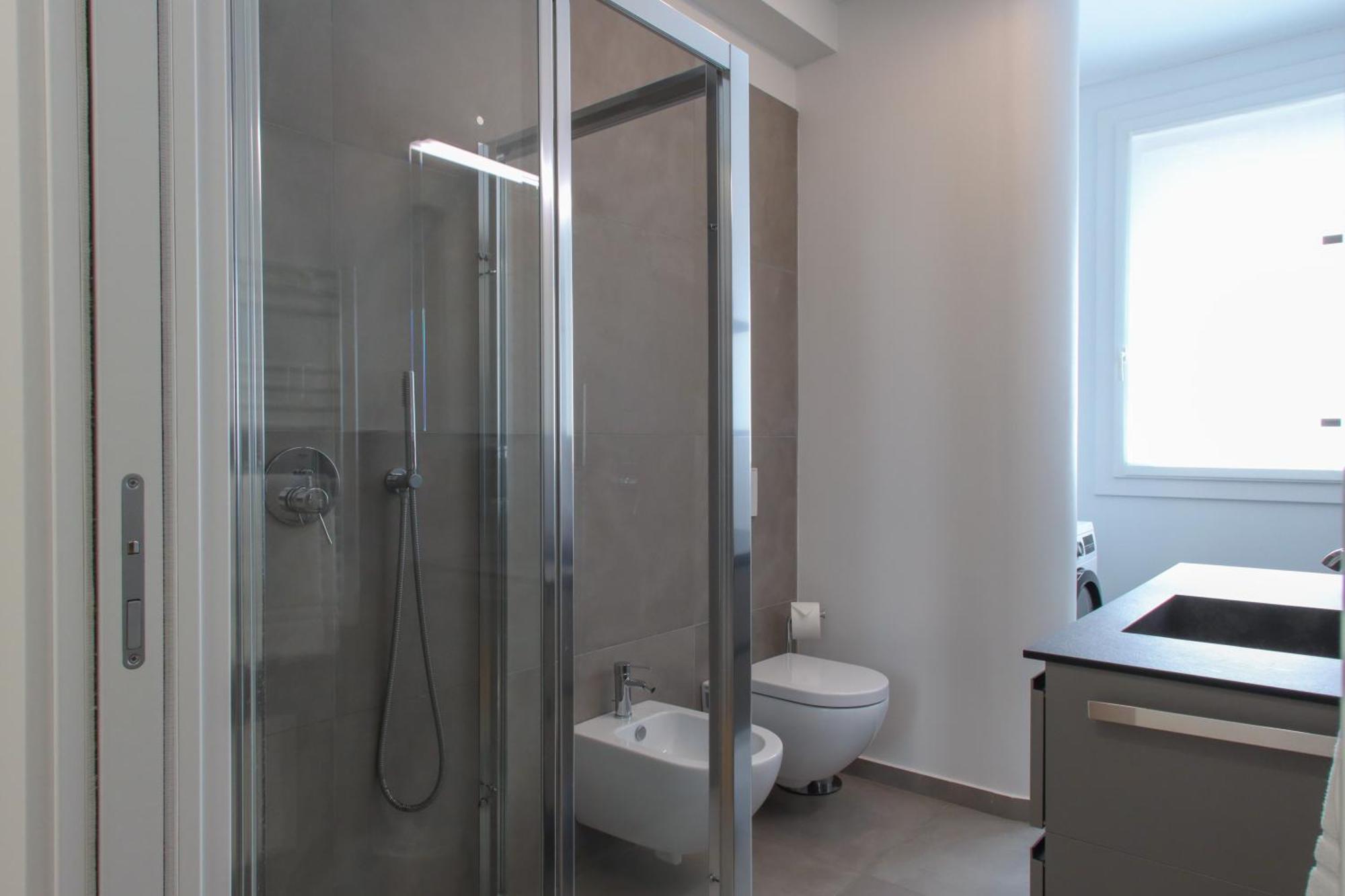 Casa Ardo Wifi & Free Parking In Lecco Center Apartamento Exterior foto